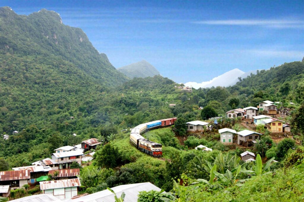 မြန်မာ့မီးရထား