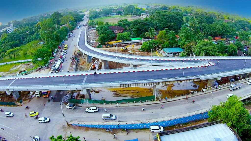 မြန်မာ့မီးရထား